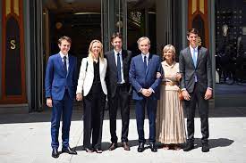 Top-10-Richest-Personalities-in-world-Bernard-Arnault-Family.jpg